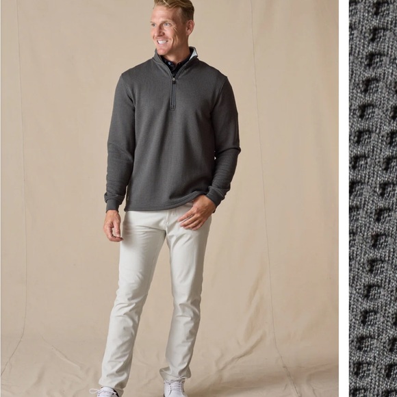 Rare Find - Straight Down Optic Quarter Zip - Bull Valley Golf Club - Picture 7 of 7